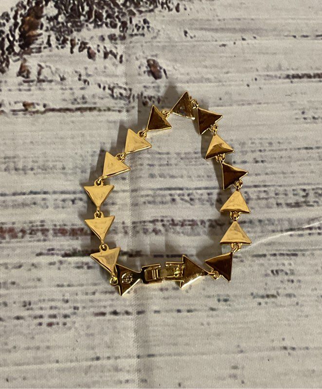 House of Harlow Gold Tone Triangle Linked Bracelet 7"