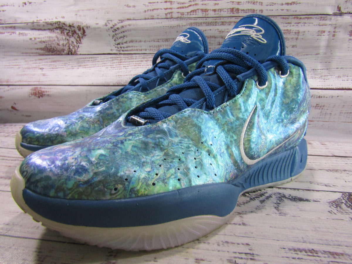 Nike LeBron 21 Abalone Men's Mid-Top Sneakers Size 10 FN0708-400