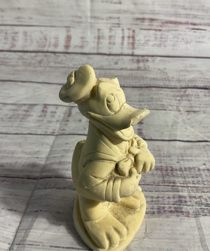 Vintage Donald Duck Bisque Chalkware Figurine. Marked Walt Disney Collectible