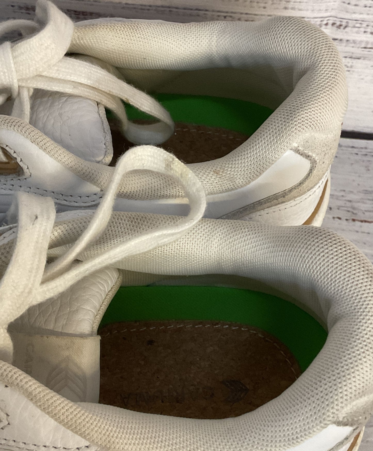 Cariuma Ube Leather Lace Up Sneakers White 11