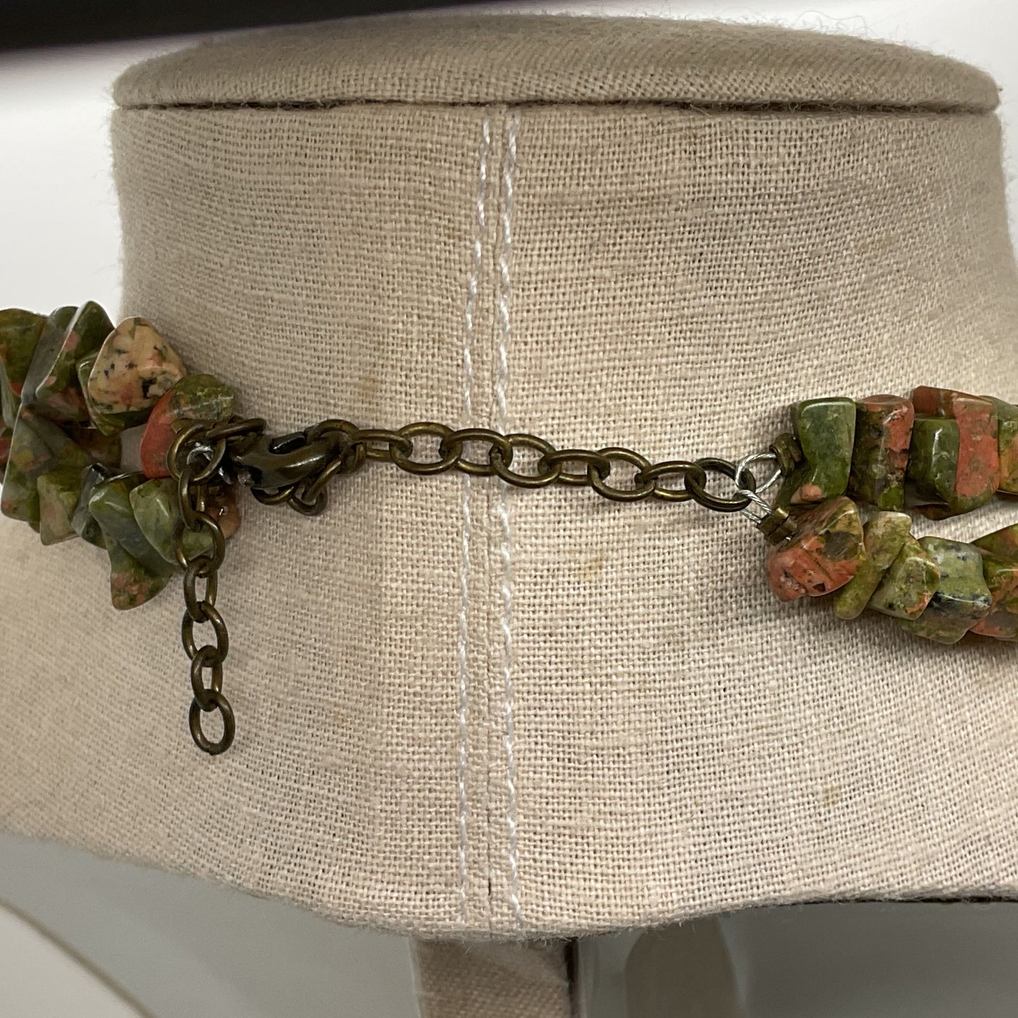 VTG. Carved Jade Pendant Gemstone Beaded Double Strand Necklace- 16.5"
