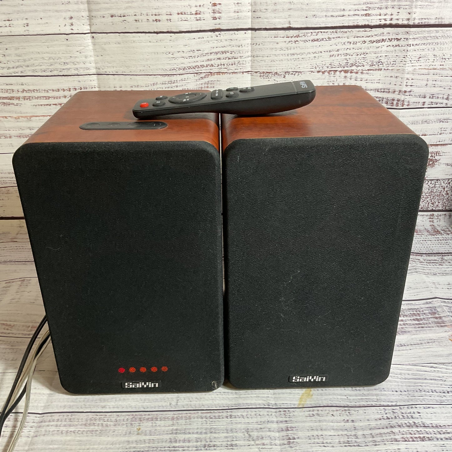 SAIYIN DS6701 40W X 2 Powered with 4 Inch Woofer Bookshelf Speakers w/Remote