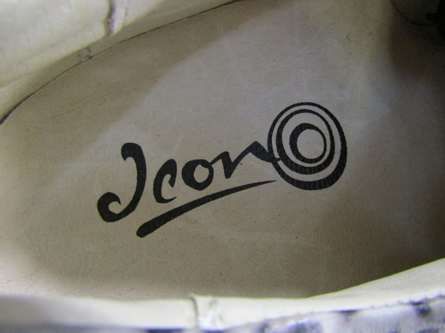 Icon Jolie Women's Multicolor Snow Leopard Print Sneakers Size 11