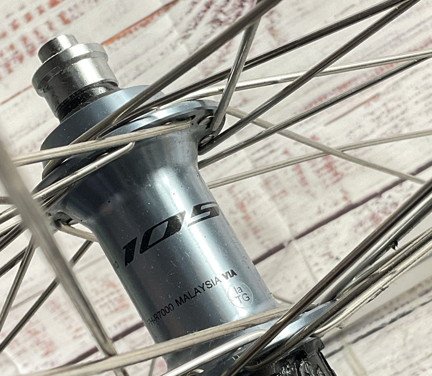 Shimano 105 Spokes Velocity Atlas 23.5" Cycling Rim Silver