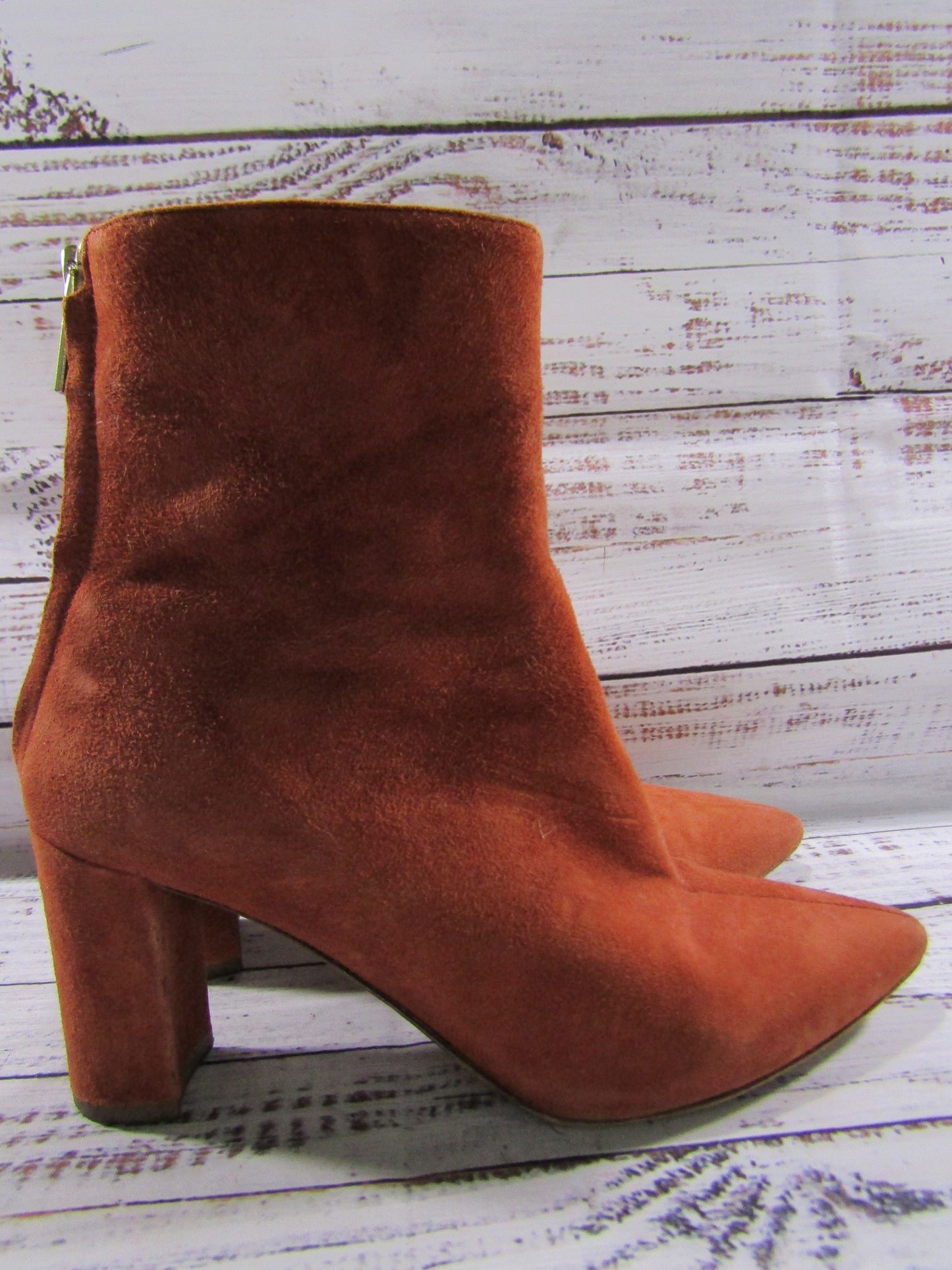 Club Monaco Women's Clay Suede Ankle Zip Boots Size 7 Made in Italy