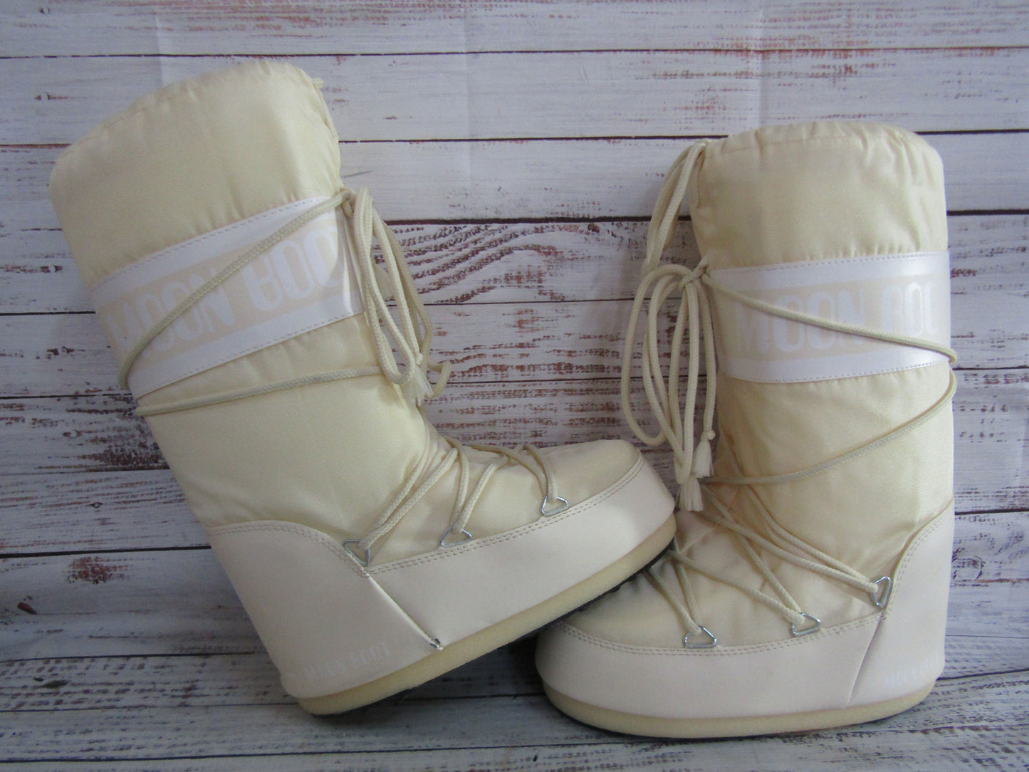Moon Boots Icon Women's Cream Nylon Boots Size 6