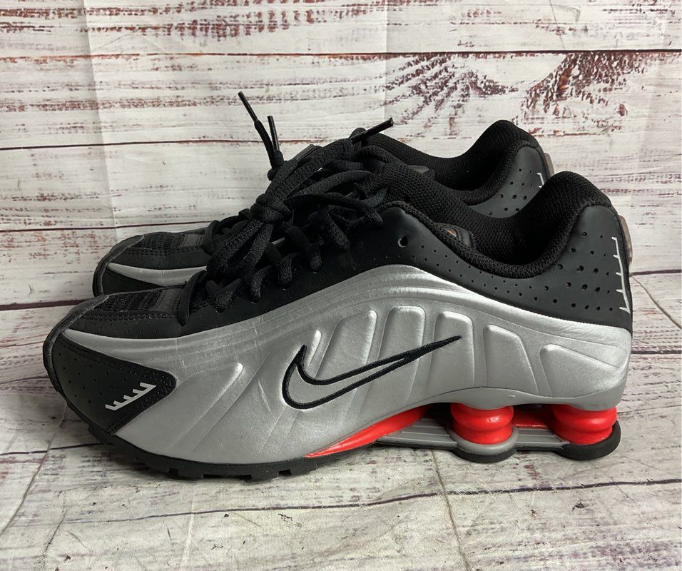 Nike Kid's Shox R4 Sneakers Black Metallic Silver Light Crimson 6.5Y