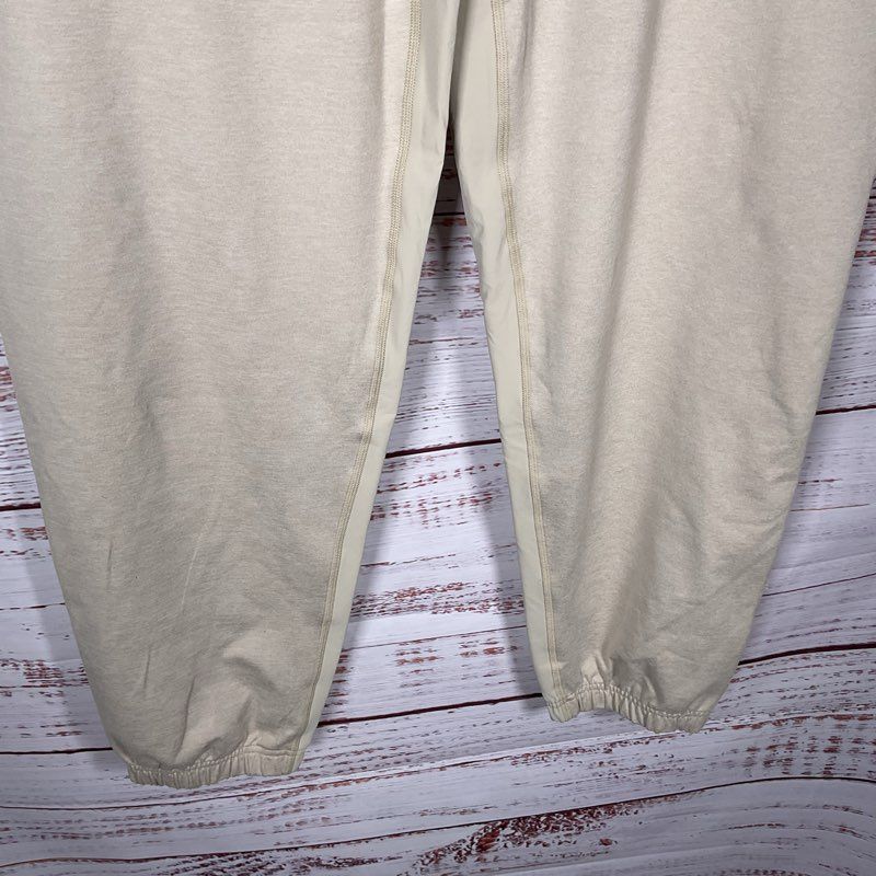 Vuori Beige Drawstring Tech Jogger Sweat Pants - Size M