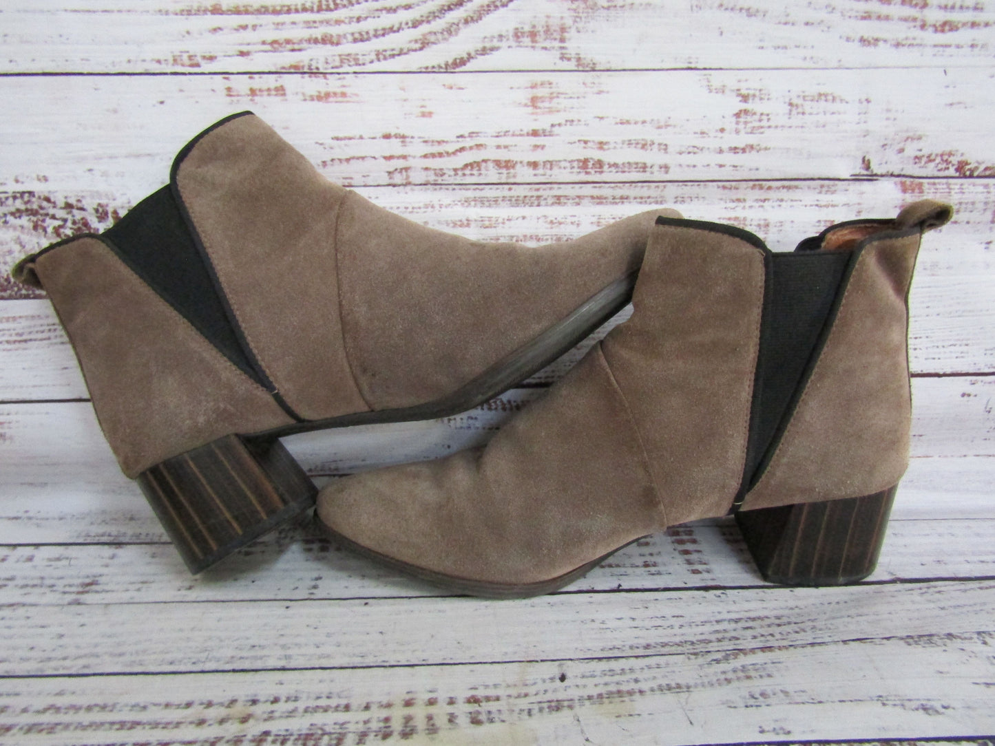 Pikolinos Women's Distressed Brown Suede Chelsea Boots Size 10