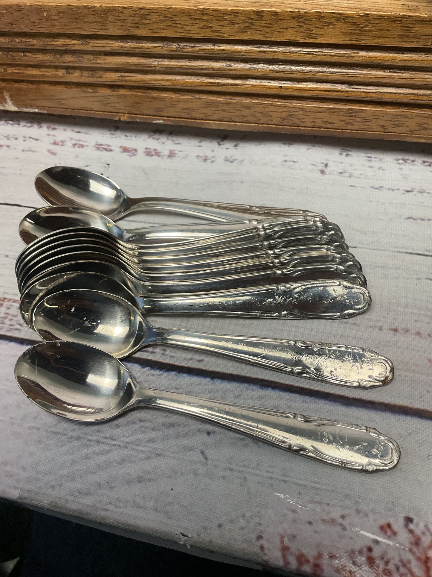 Ribera Stainless Steel Flatware Box Set 141 Pieces Spoons Forks Knives Serving