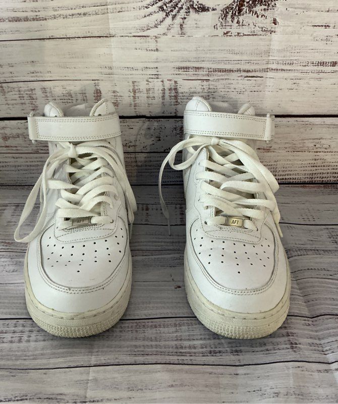 Men's Nike Air Force 1 Mid 07 White Sneaker Size 11