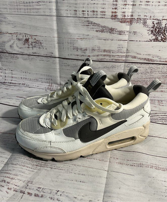 Nike Air Max 90 Futura Women’s Sz 7 Shoes Wolf Gray Sneaker Running DZ5708-001