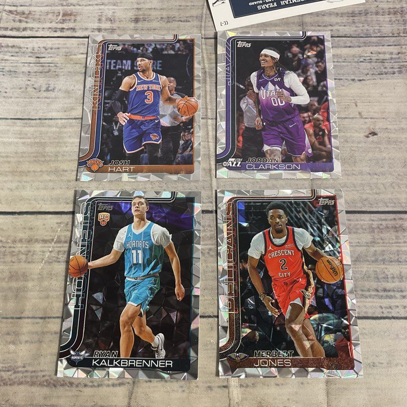 Lot Of 34 Topps 2025 Basketball Cards Rookie Foil Holo Flagg Kalkbrenner Fears