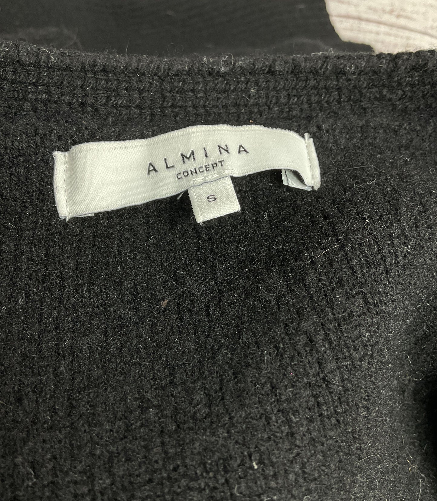 Almina Concept V Neck Cardigan Black S