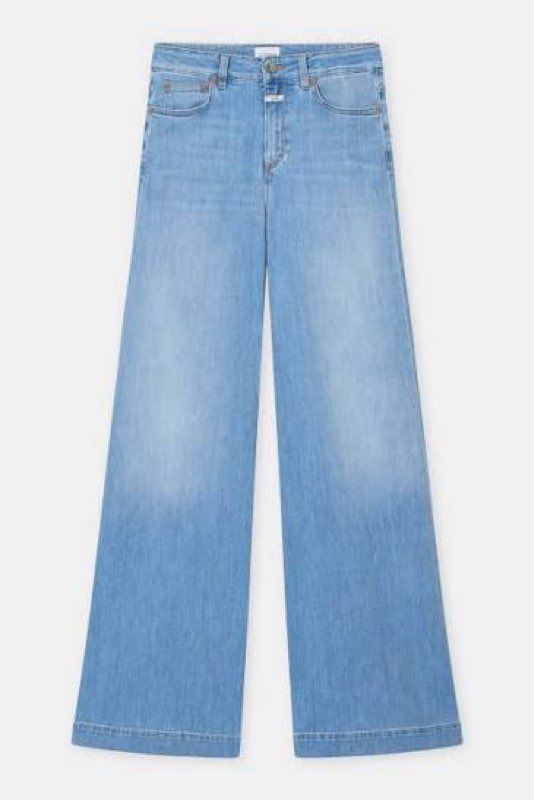 Women's Closed Made in Italy Glow Up Light Blue Flared Jeans Size 28 Retail $355