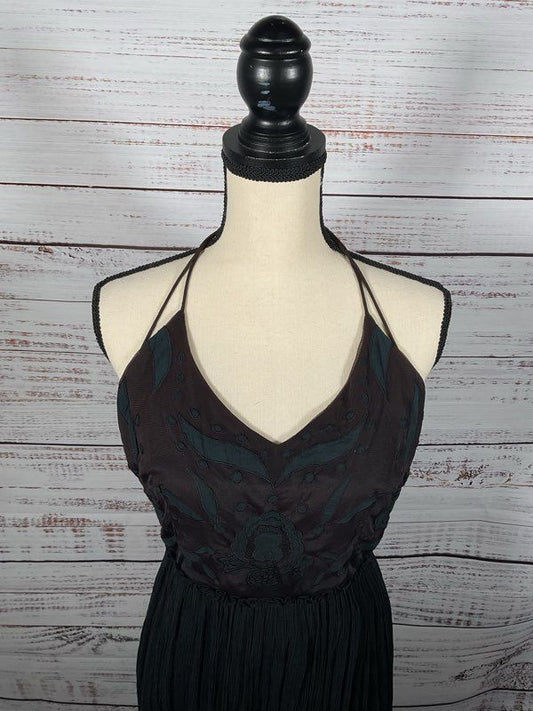 NWT Women's Chan Luu Spaghetti String Embroidery Top Pattern Maxi Dress Size M