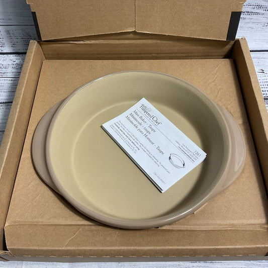 NIB The Pampered Chef Family Heritage Stoneware 8" Taupe Mini Baker #1361