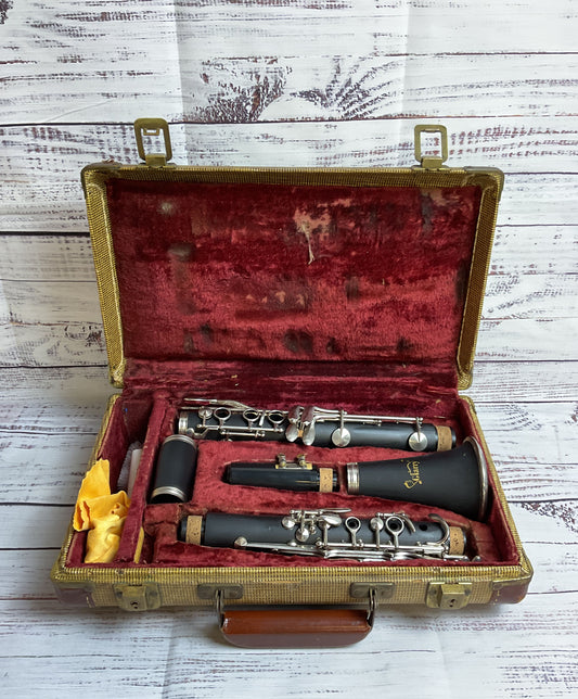 Vintage Glarry Clarinet with Carrying Case and Cleaning Accessories