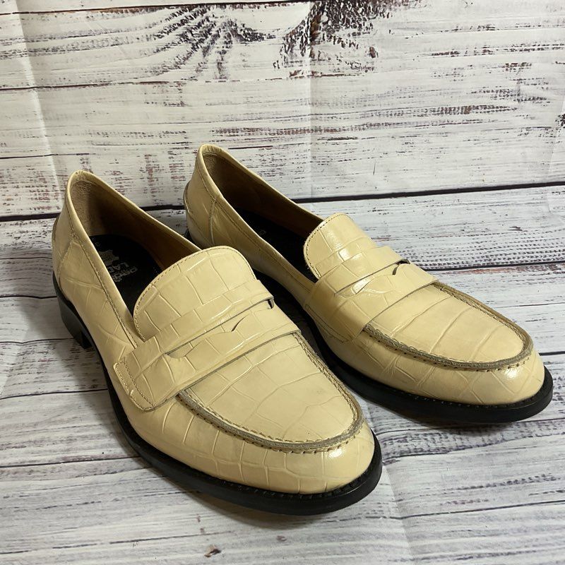 M. GEMI Women's Ivory Croc Embossed Leather Loafer Shoes- SZ 40