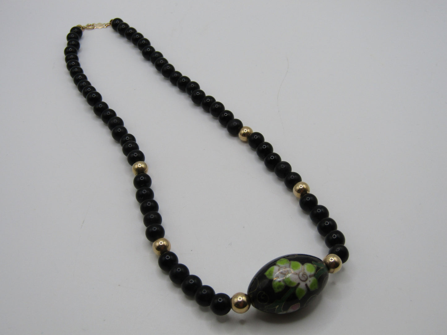 14 1/4" 14k Yellow Gold Beaded Floral Enamel Pendant Necklace