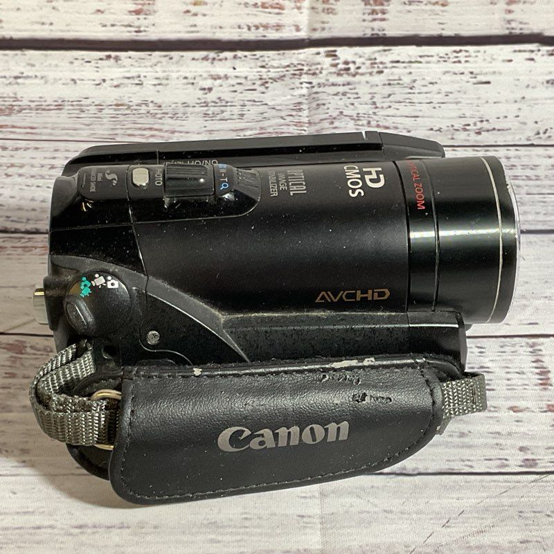 CANON VIXIA HF20 Full HD 1080p AVCHD Camcorder (UNTESTED- AS-IS)
