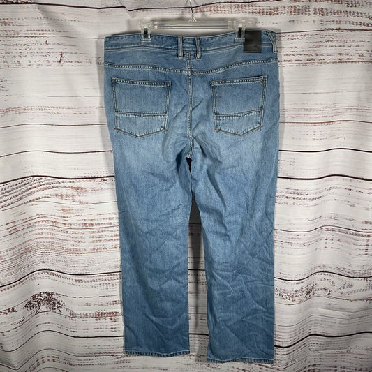 NWT Tommy Bahama Cayman Island Relaxed Fit Light Indigo Wash Pants Size 38 x 30