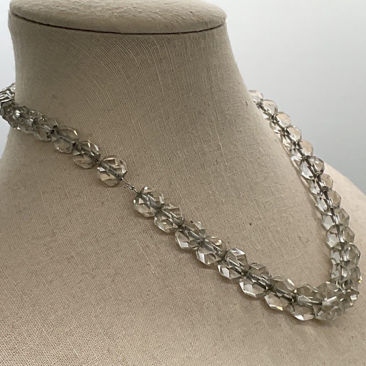 VTG. Art Deco Sterling Faceted Graduated Crystal Quartz Beaded Necklace- 14.75"