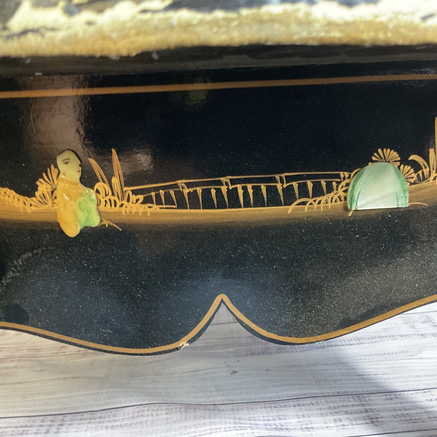 VTG./ANTIQUE Small Chinese Mother of Pearl Black Lacquer Table- 24x24x10