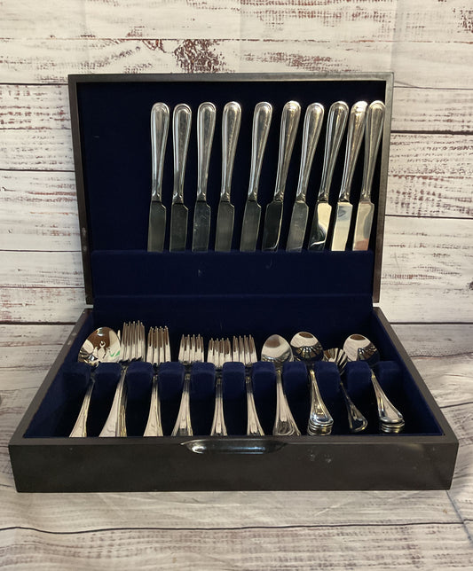Wallace Delco Flatware Set Stainless Steel