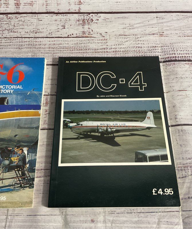 DC- 4 & DC- 6: A Production List And Pictorial History By P. R. Smith