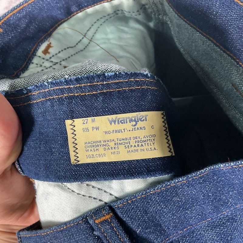 Vintage 80s Deadstock Wrangler Slim Fit Middleweight 14.75 oz Boot Jeans 27x31