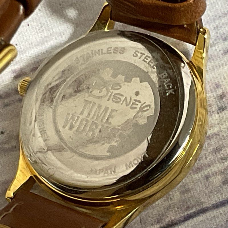 VTG. DISNEY Time Works Rotating Bees Seconds Winnie the Pooh Watch