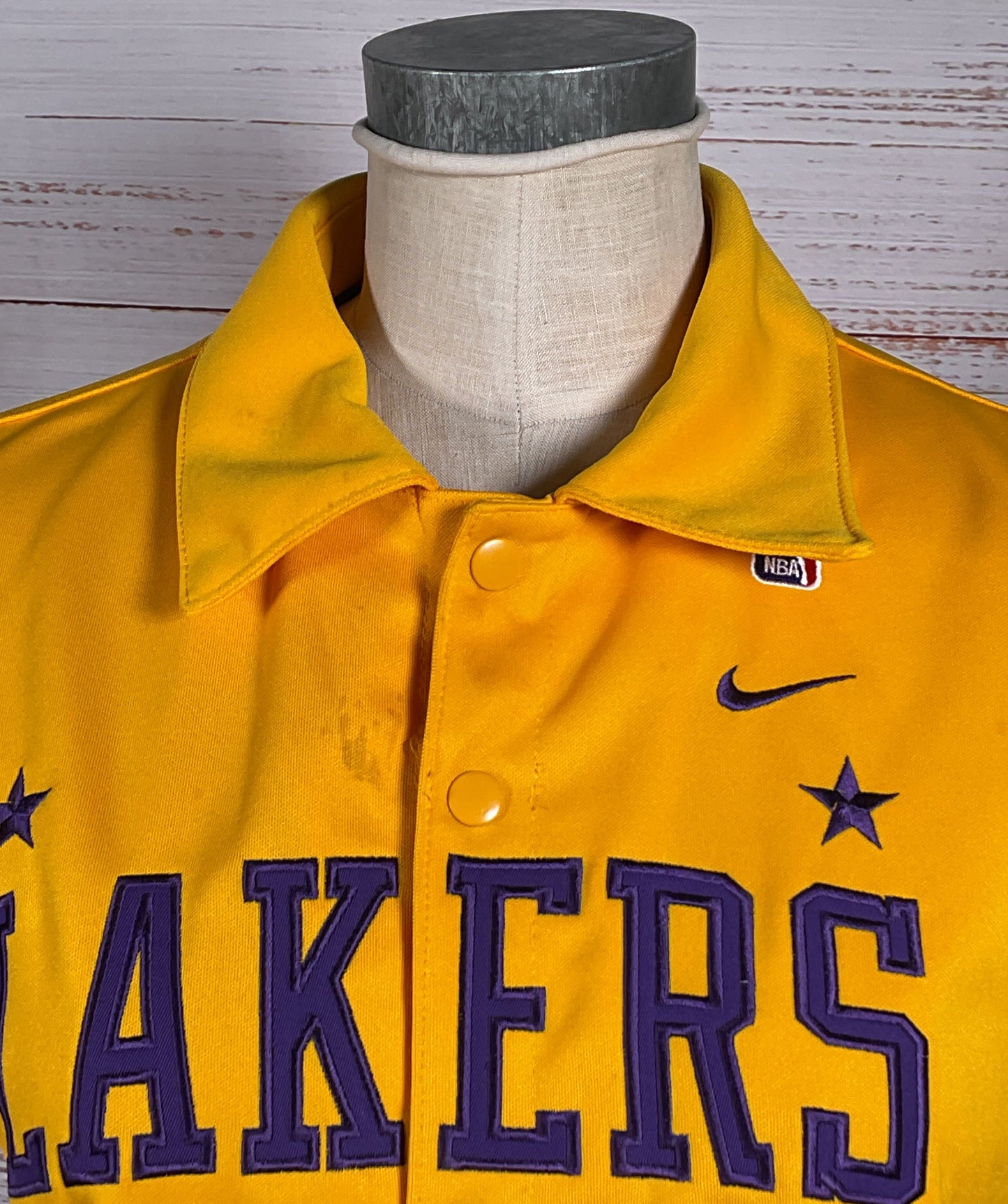 Nike Boy's Vintage Los Angeles Lakers Warmup Jersey Gold M