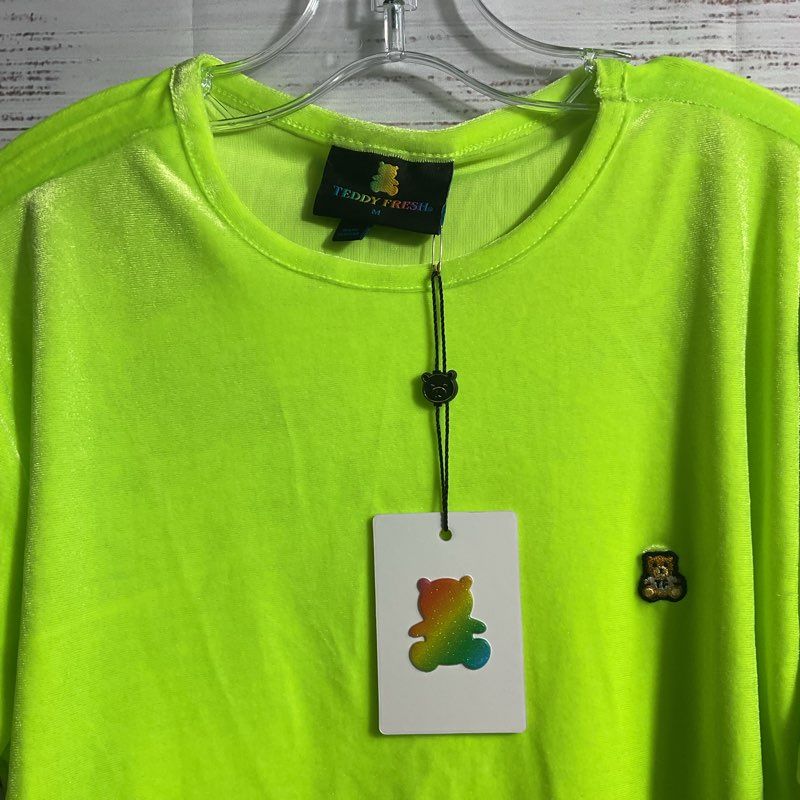 NWT Teddy Fresh Neon Green Velour Short Sleeve Crewneck T-shirt - Size M