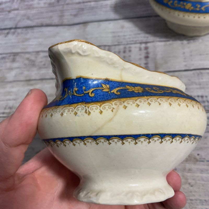 VTG. Myott Powder Blue 2 Pc. Staffordshire Porcelain Cream & Sugar Set 5681