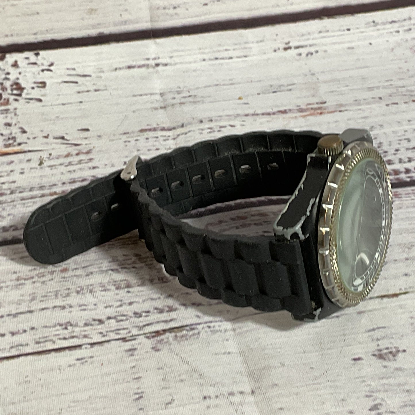 TITANIUM Men's Silver Tone 46mm Quartz Watch with Black Silicone Band