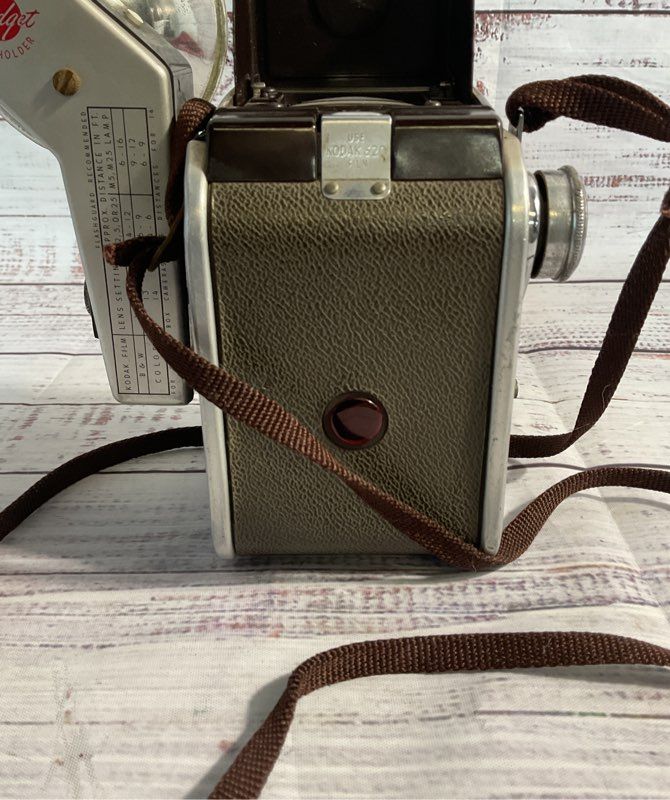 Kodak Twin Lens Reflex Duaflex IV Camera w/ Flash