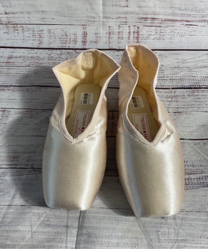 Russian Pointe Brava Pointe Shoe Pink Satin Ballet Size 42 w2 v2 MHF Dolce