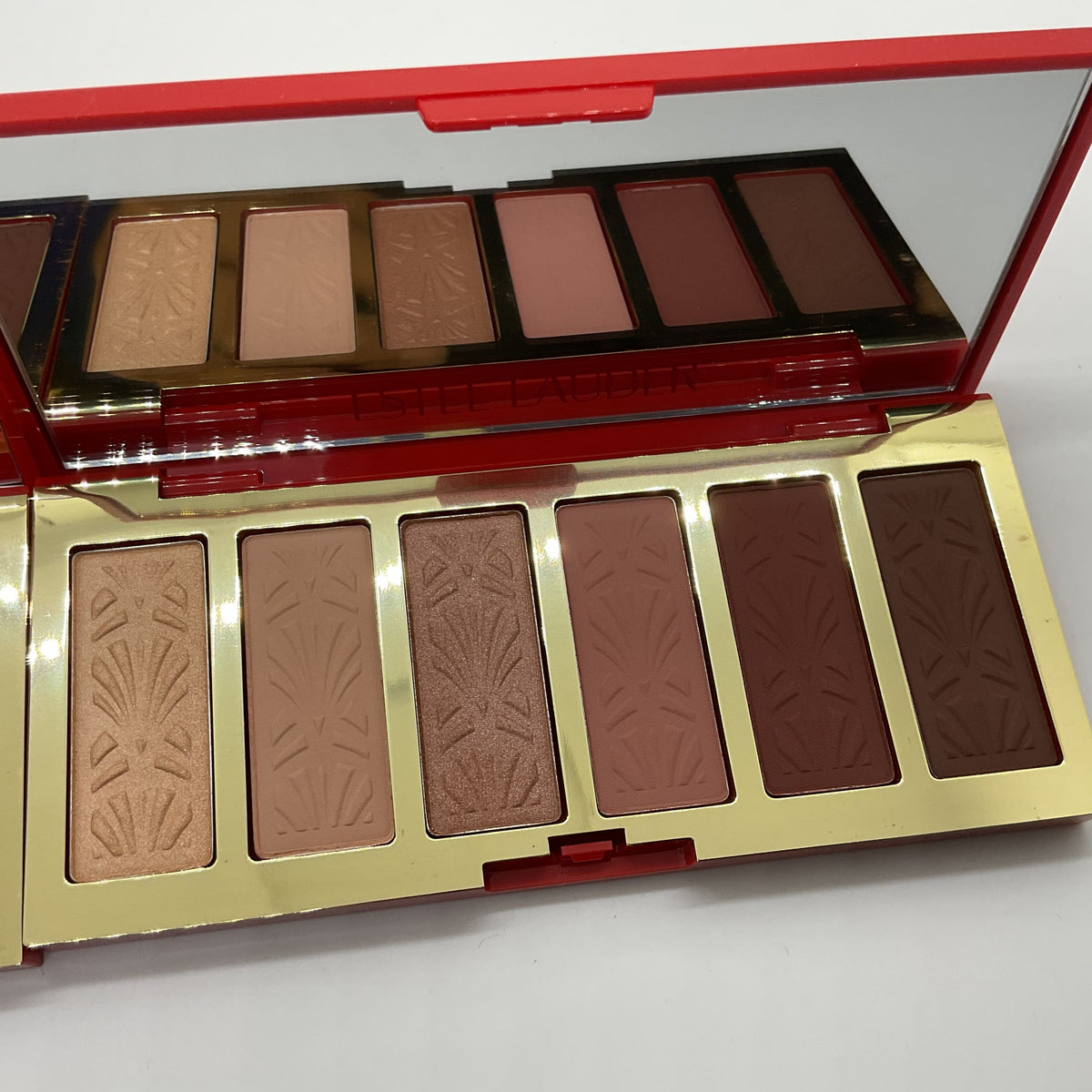 NEW ESTEE LAUDER Limited Edition "Trick of The Eyes" Eyeshadow Palette- Set of 2