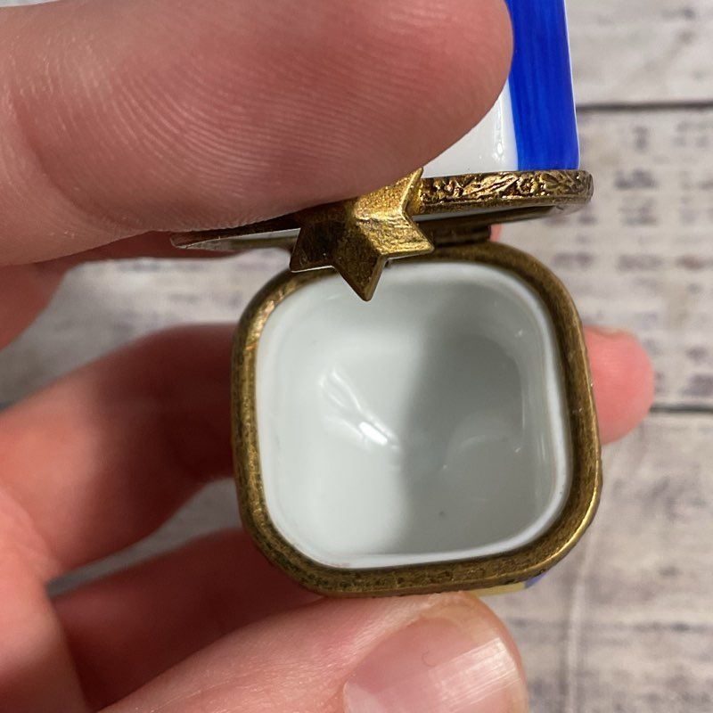Limoges Peint Main Hand Painted 2" Porcelain Dreidel Trinket Box