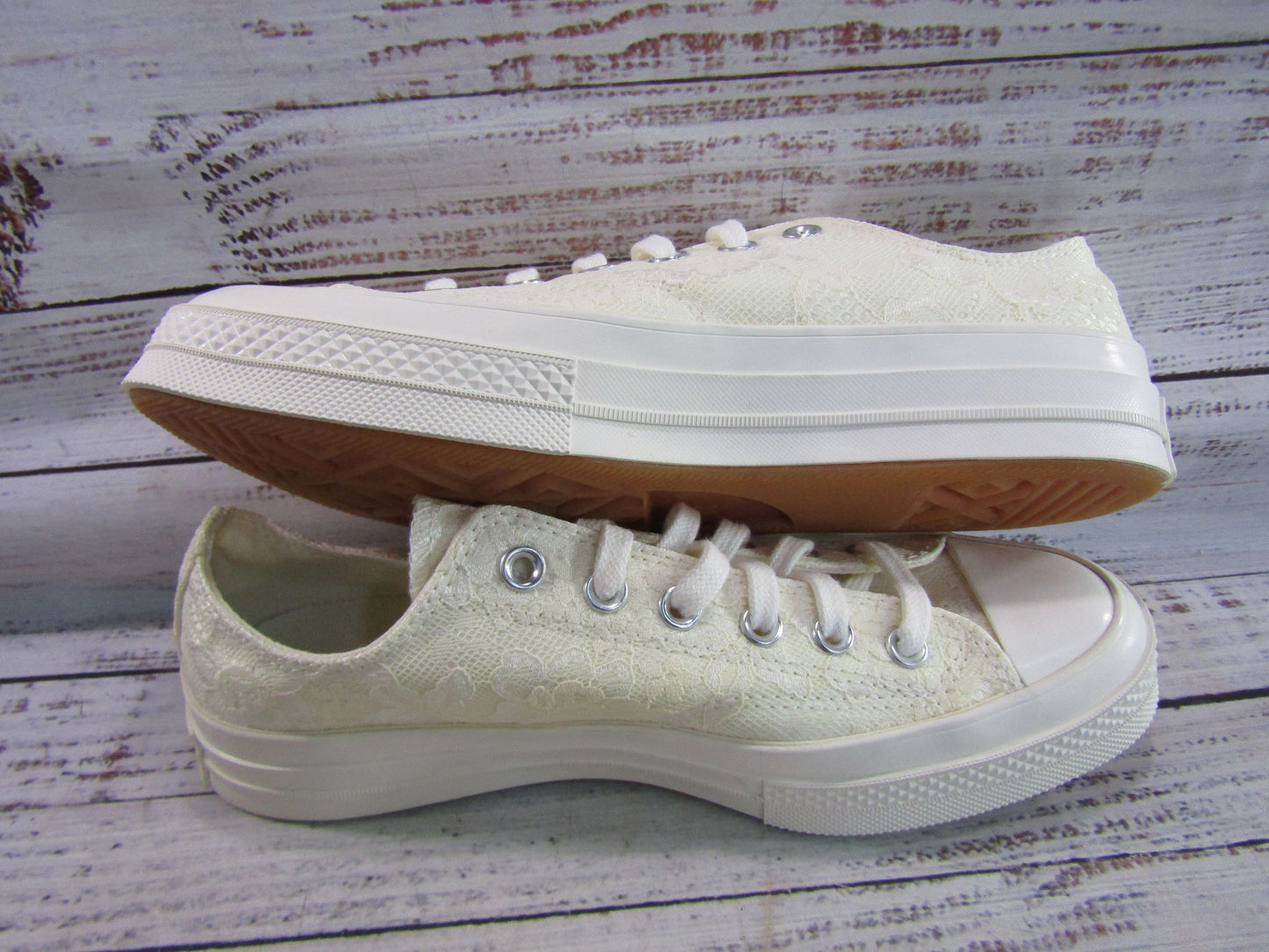 Converse Chuck 70 Ox Women's Vintage White Floral Lace Low Top Sneakers A13666C