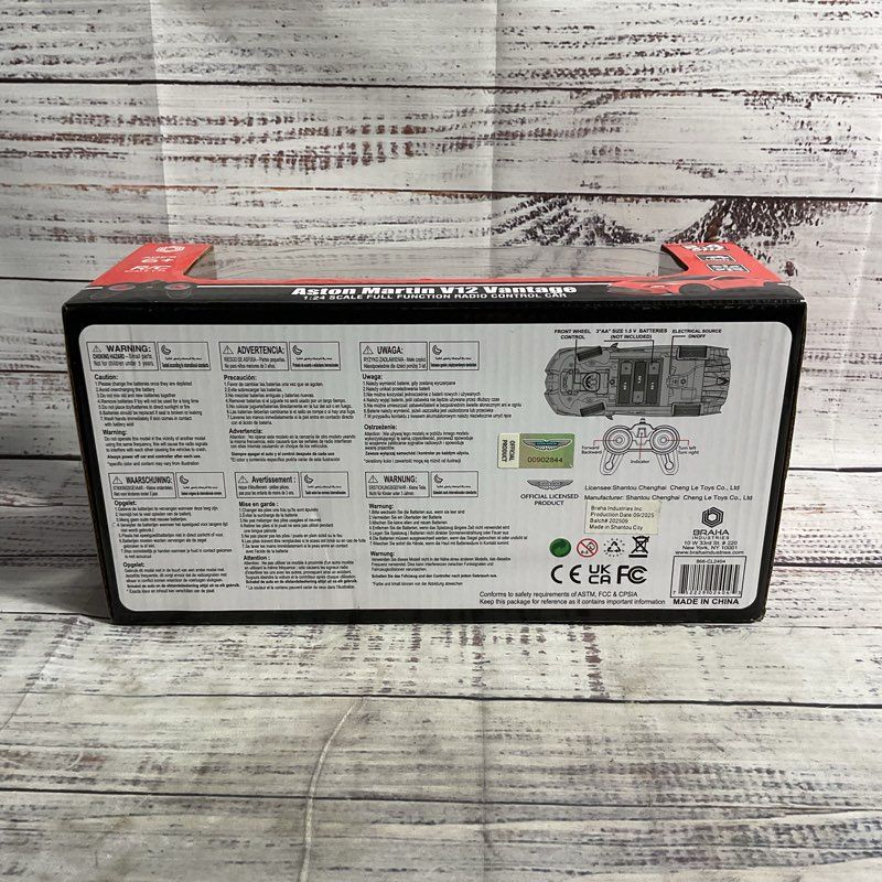 NEW Aston Martin Official V12 Vantage Red 1:24 Scale Full Function R/C Car 2025
