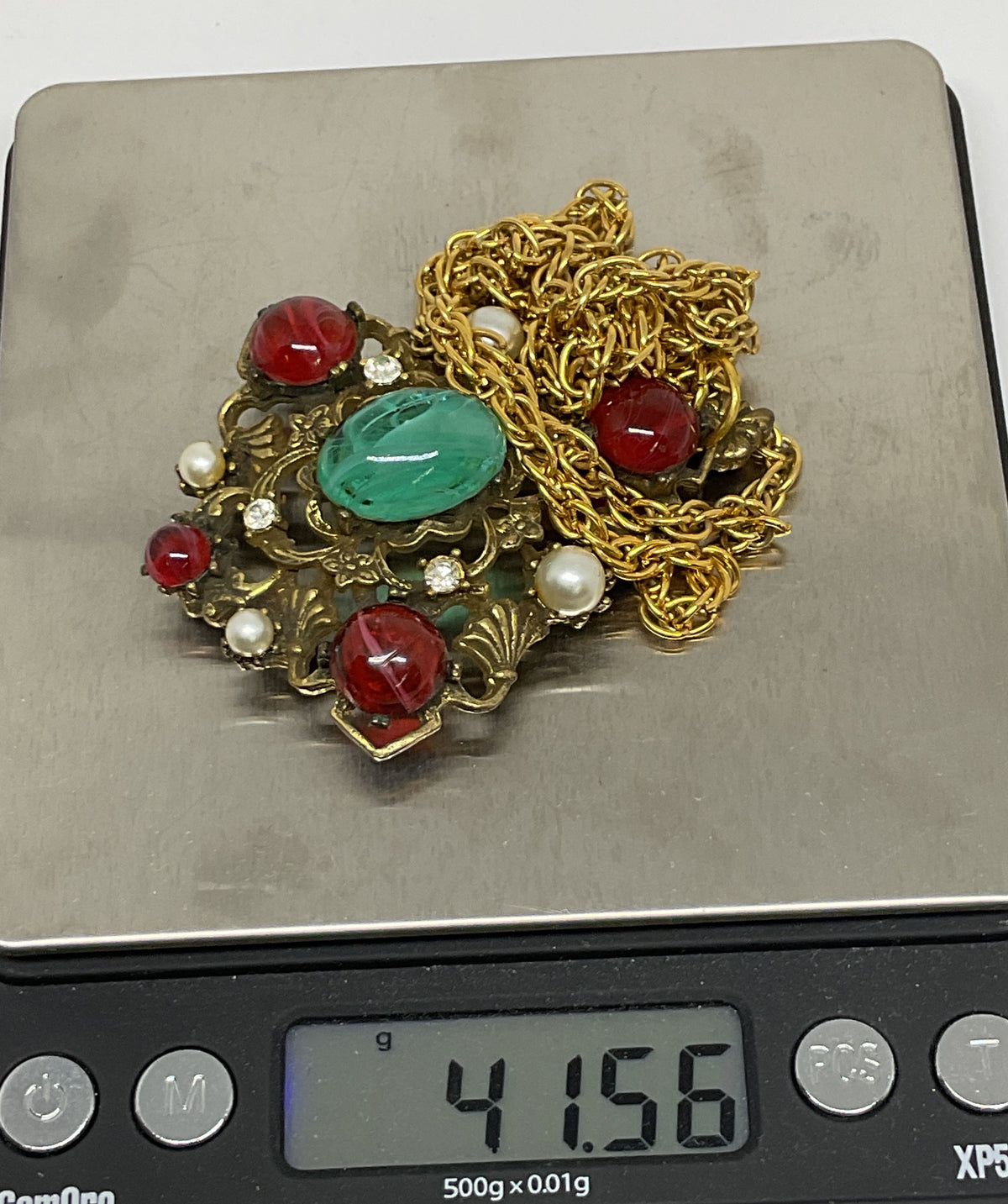 SA Gold Tone Pendant Vintage Necklace