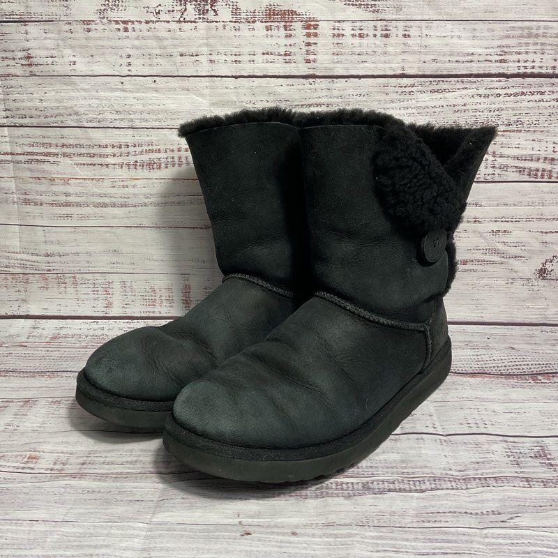 Ugg Bailey Button Black Sheepskin Lined Winter Boots Women's Size 11 US