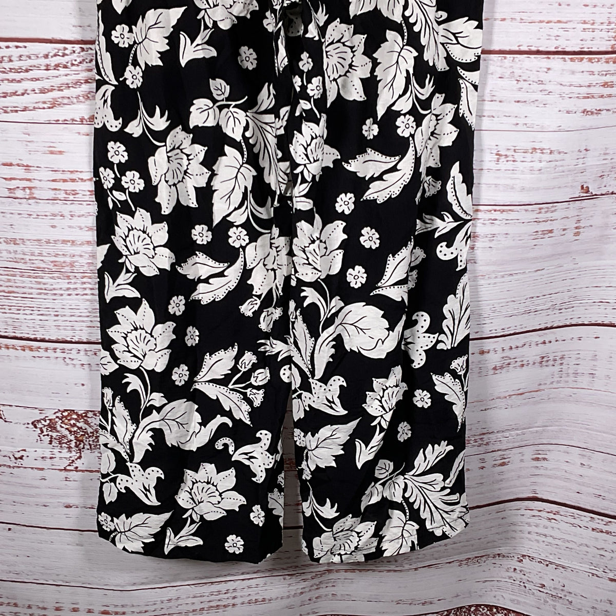 MNG Women's Black White Floral Print Side Zip Wide Leg Pants- SZ L