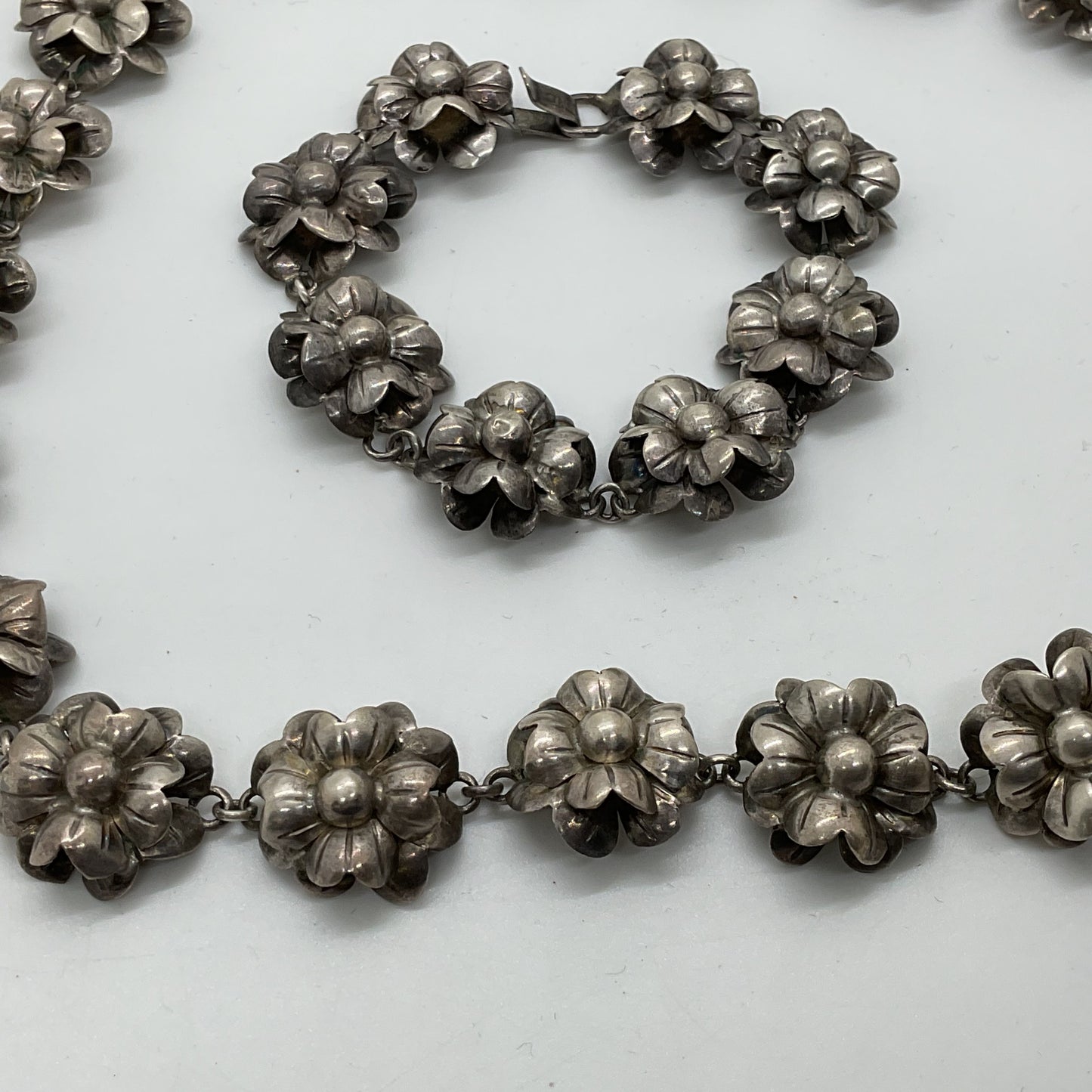 VTG. Sterling Silver Flower Link 18" Necklace & 7" Bracelet- 57.91g