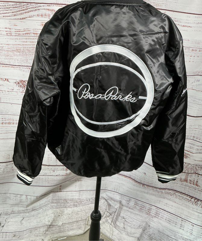 Men's Pistons Rosa Parks Button-down Jacket by Starter Size S