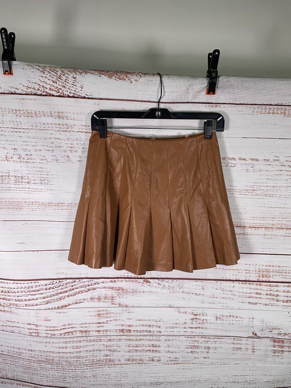 Alice + Olivia Carter Faux Leather Brown Pleated Mini Skirt Size 0 Women's