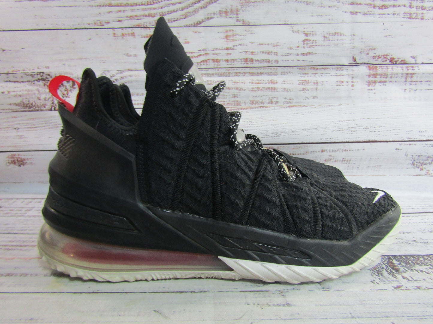 Nike LeBron 18 Bred Men's Black Mid-Top Sneakers Size 10 CQ9283-001