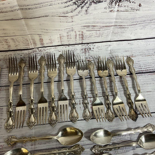 42pc. International "Interlude" Silverplate Flatware